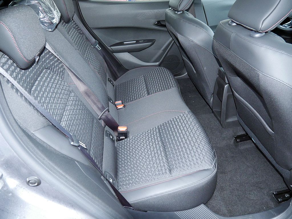 Fahrzeugabbildung Renault Clio Techno Full Hybrid E-Tech 160