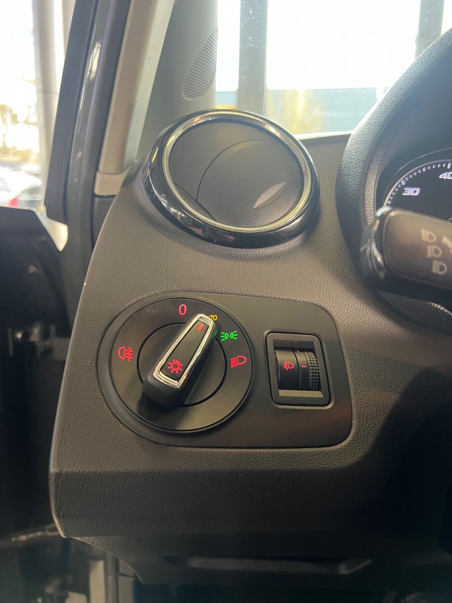 Fahrzeugabbildung SEAT Ibiza Style 1.4 TDI*NAVI*ALCANTARA*PANORAMADACH*