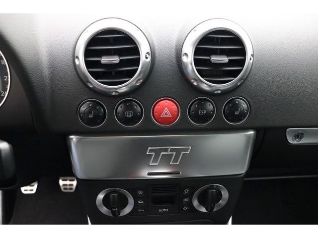 Fahrzeugabbildung Audi TT RoadsterCabrio1.8T