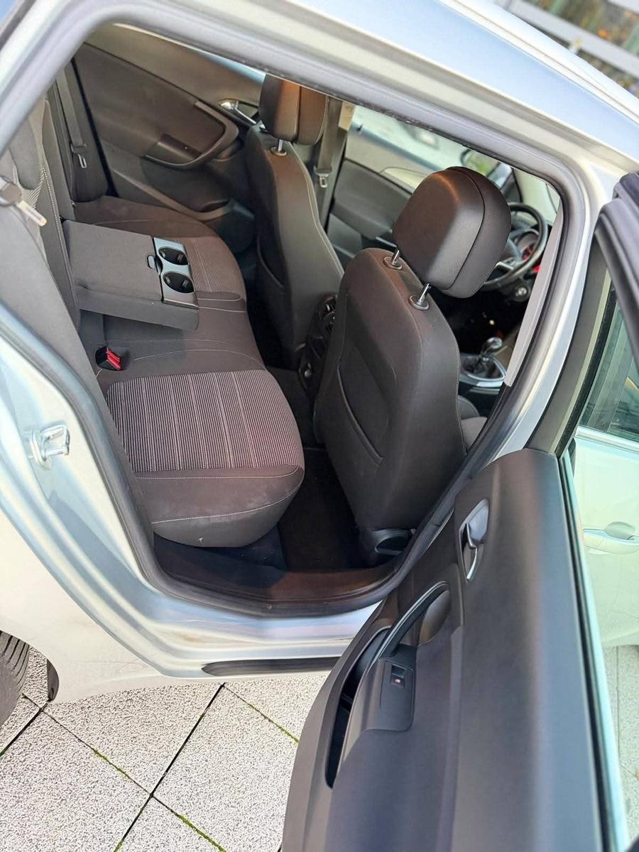 Opel Insignia 2013 — photo 11