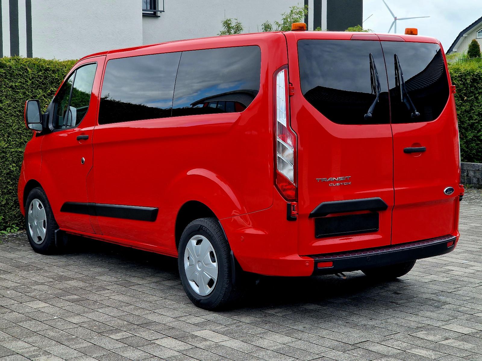 Ford Transit Custom Kombi 320 L1 (9-Sitzer, 2x Klima)