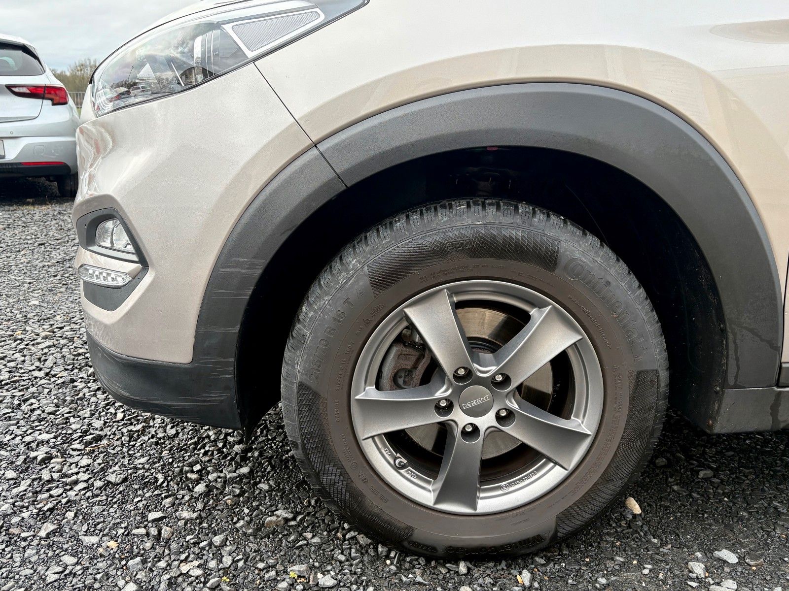 Fahrzeugabbildung Hyundai Tucson 1.6 blue 2WD Navi AHK SHZ Kamera LED 2.HD