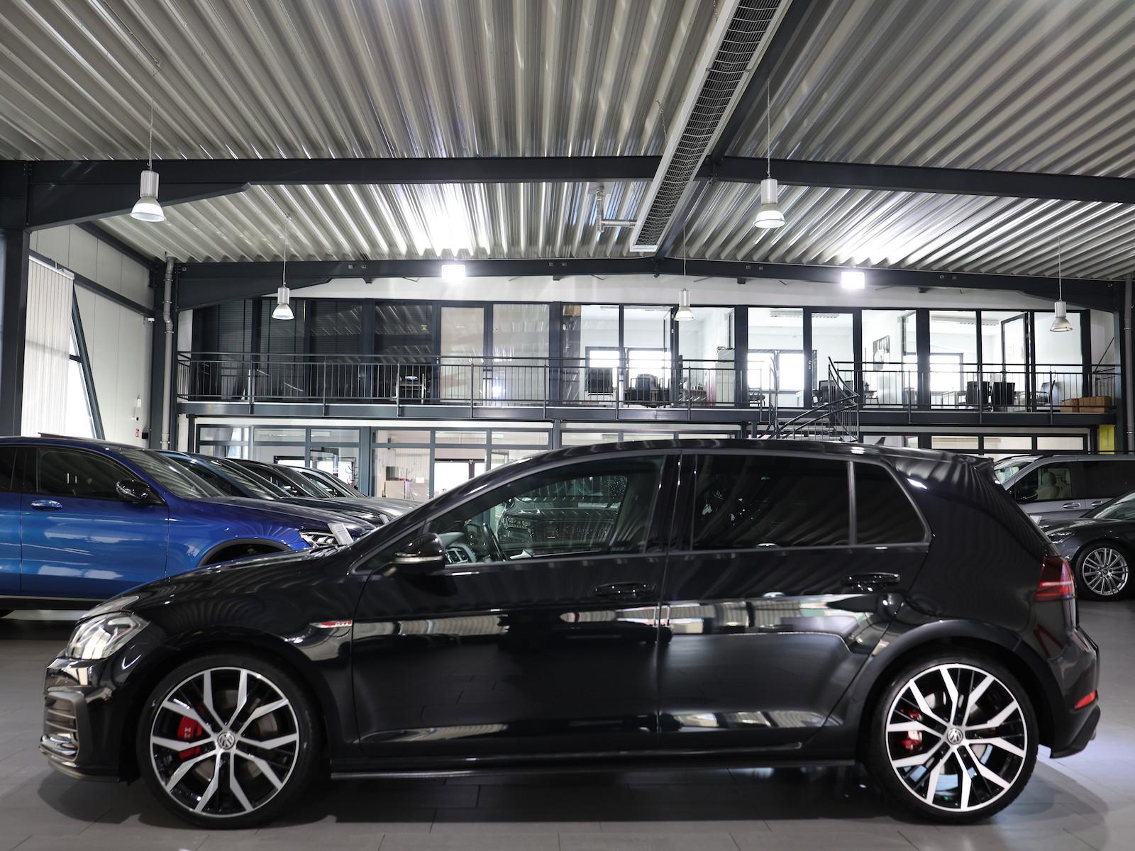 Volkswagen Golf GTI VII 2.0 TSI DSG PERFORMANCE / LED,LEDER