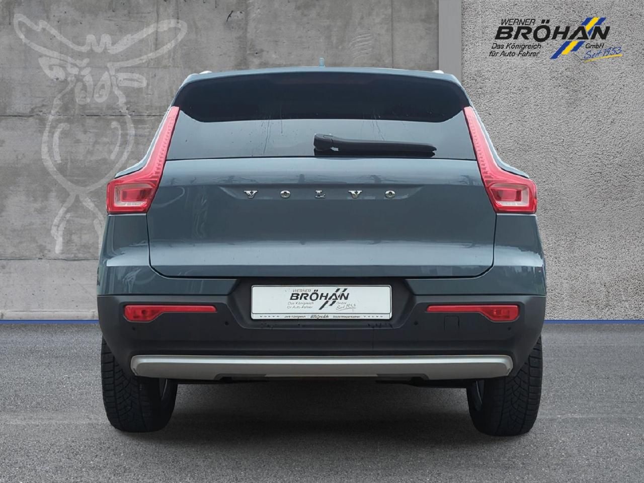 Fahrzeugabbildung Volvo Momentum Pro 2WD