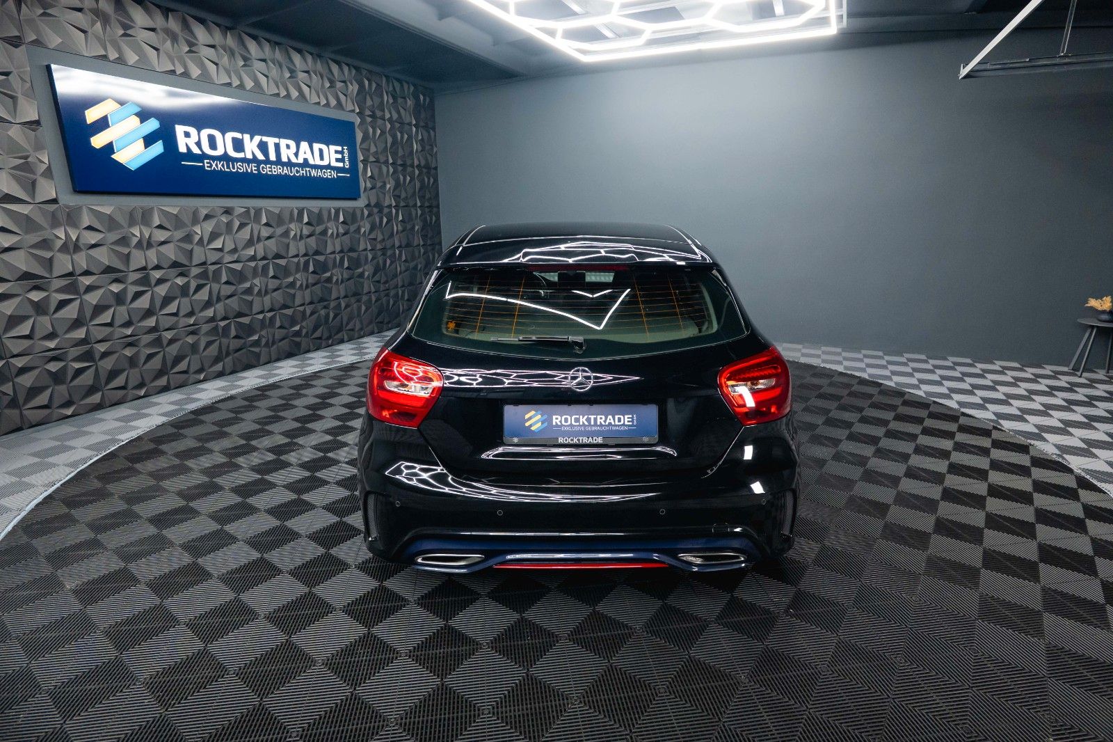 Fahrzeugabbildung Mercedes-Benz A 250 AMG Sport Black Edition *TÜV Neu*Navi*19%*