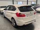 BMW 220 Active Tourer Sport Line/Navi/Tempomat/PDC - BMW 220 Active Tourer aus 2017