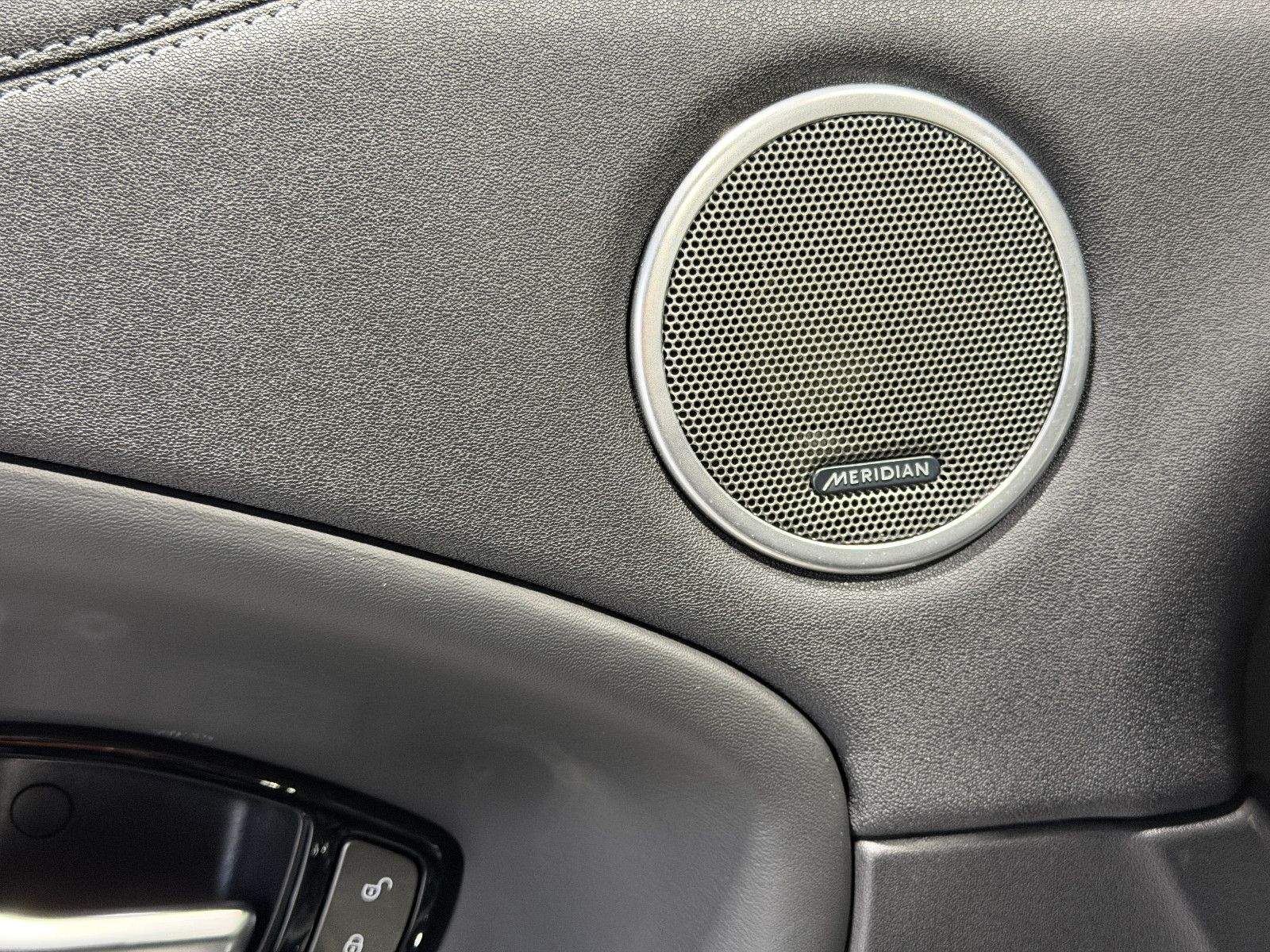 Fahrzeugabbildung Land Rover Cabriolet HSE Dynamic/360'KAM/LED/LEDER/NAVI/HUD