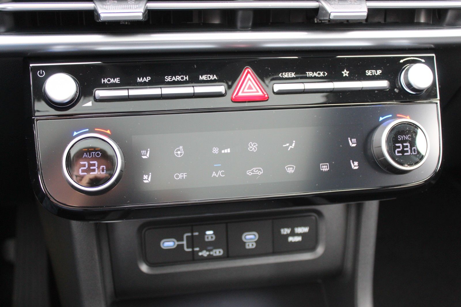 Fahrzeugabbildung Hyundai Tucson Prime Mild-Hybrid 2WD Navi*Panorama