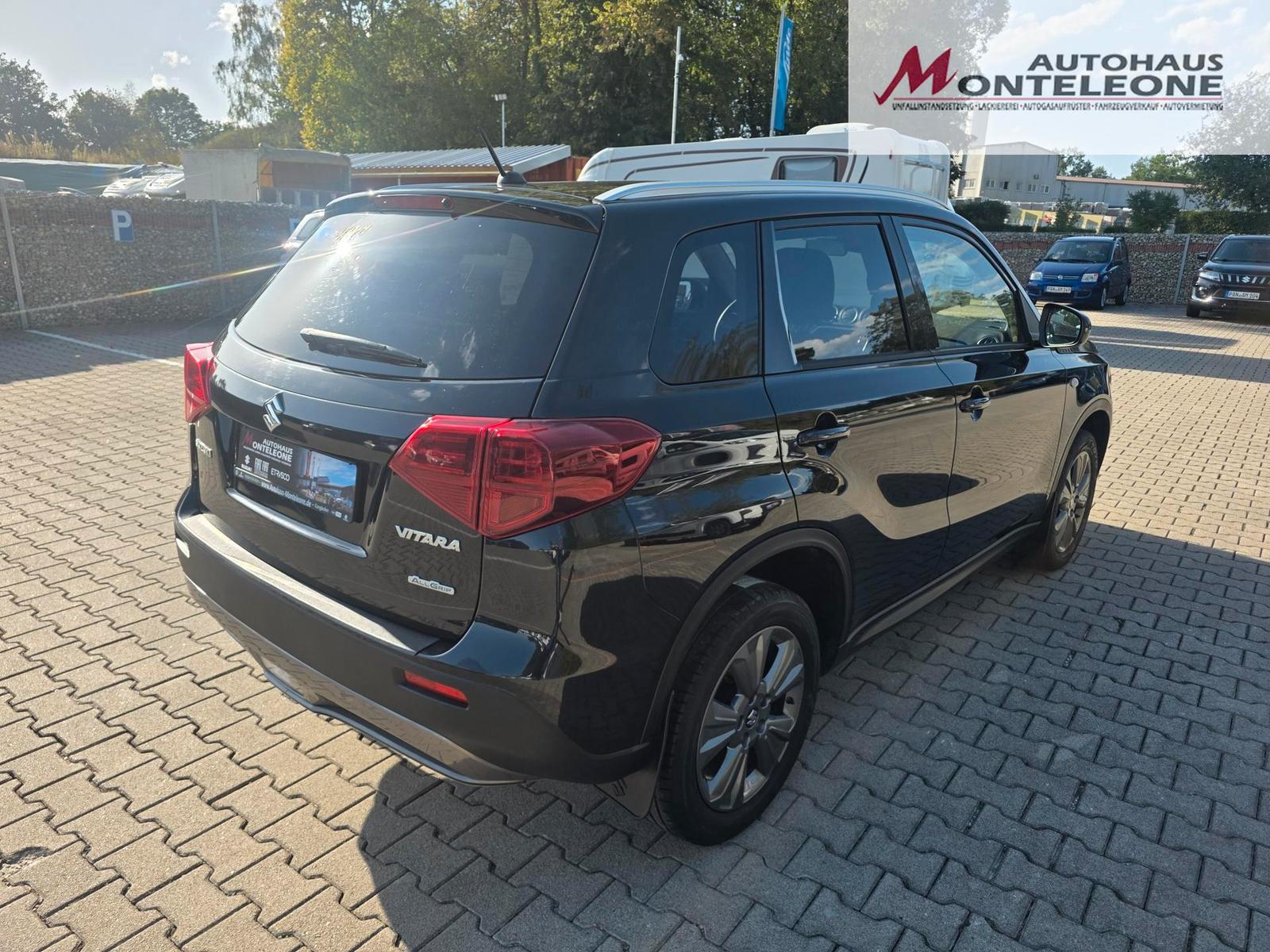 Suzuki Vitara 1.0 Comfort 4x4 | 8-fach bereift gepfl...