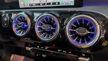 Mercedes-Benz A 180 Progressive WIDE+MBUX+KAM+LED+SPUR