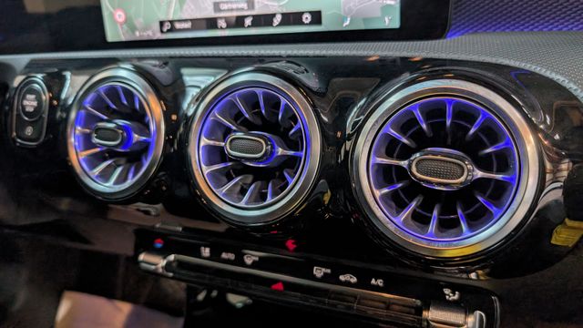 Mercedes-Benz A 180 Progressive WIDE+MBUX+KAM+LED+SPUR
