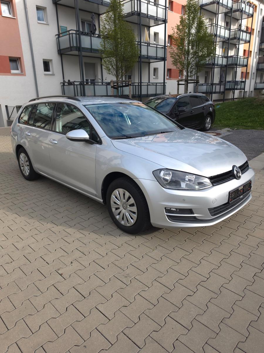 Volkswagen Golf 2014 — rear view