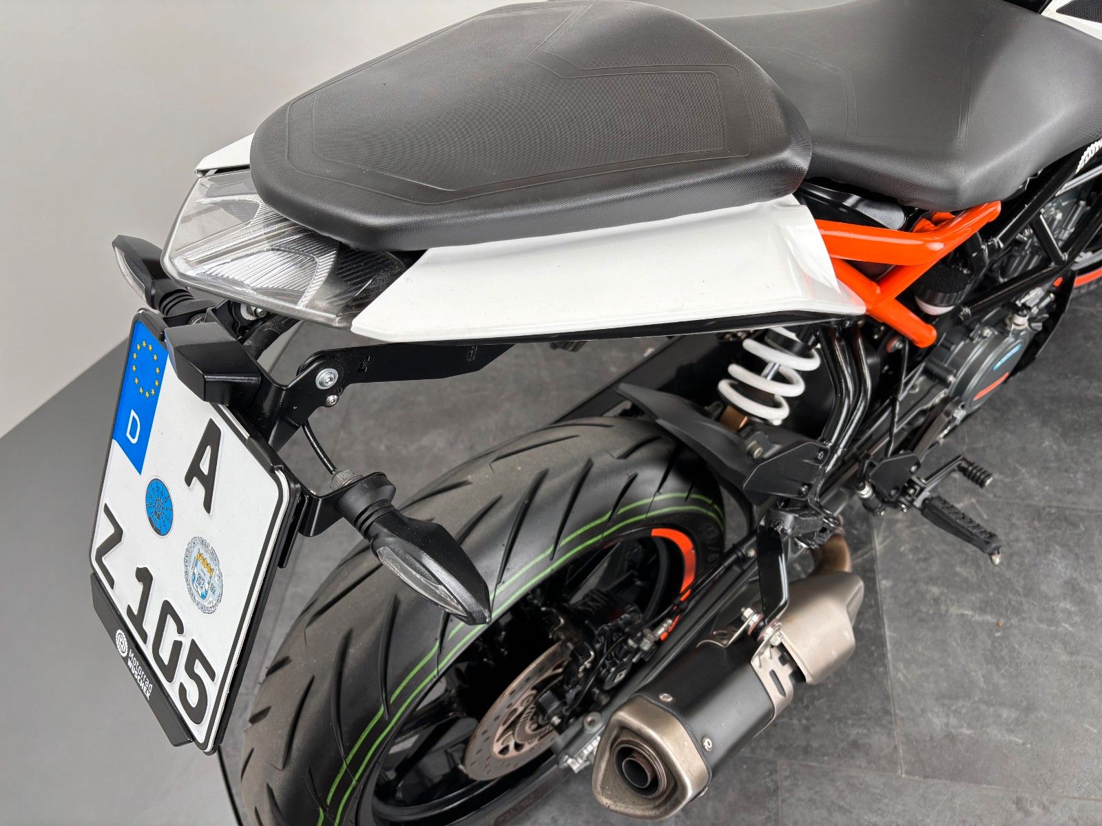 Fahrzeugabbildung KTM DUKE 125 *SERVICE NEU *KURZES HECK
