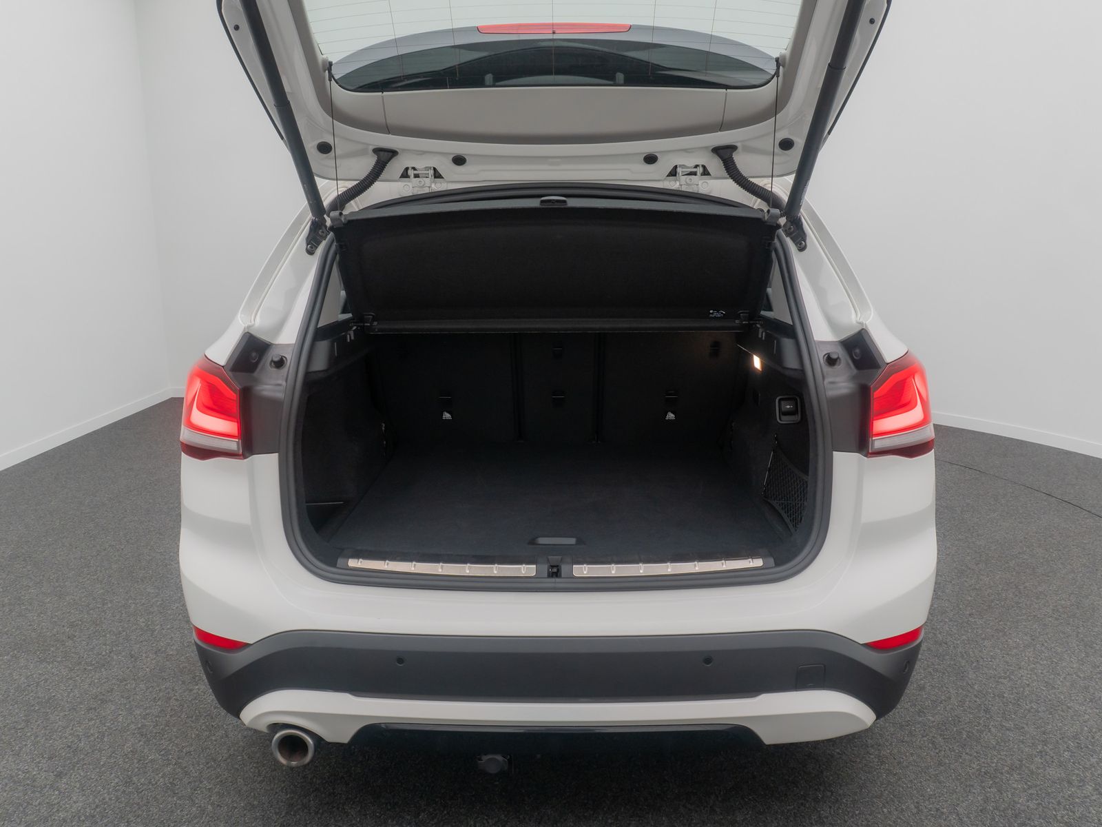 Fahrzeugabbildung BMW X1 xD25e Sport Line Kamera HUD DAB Leder 18Zoll