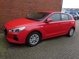 Hyundai i30 Pure-KLIMA-TEMPOMAT-GZJR-SHZG-PDC V+H- - Hyundai i30: Pure