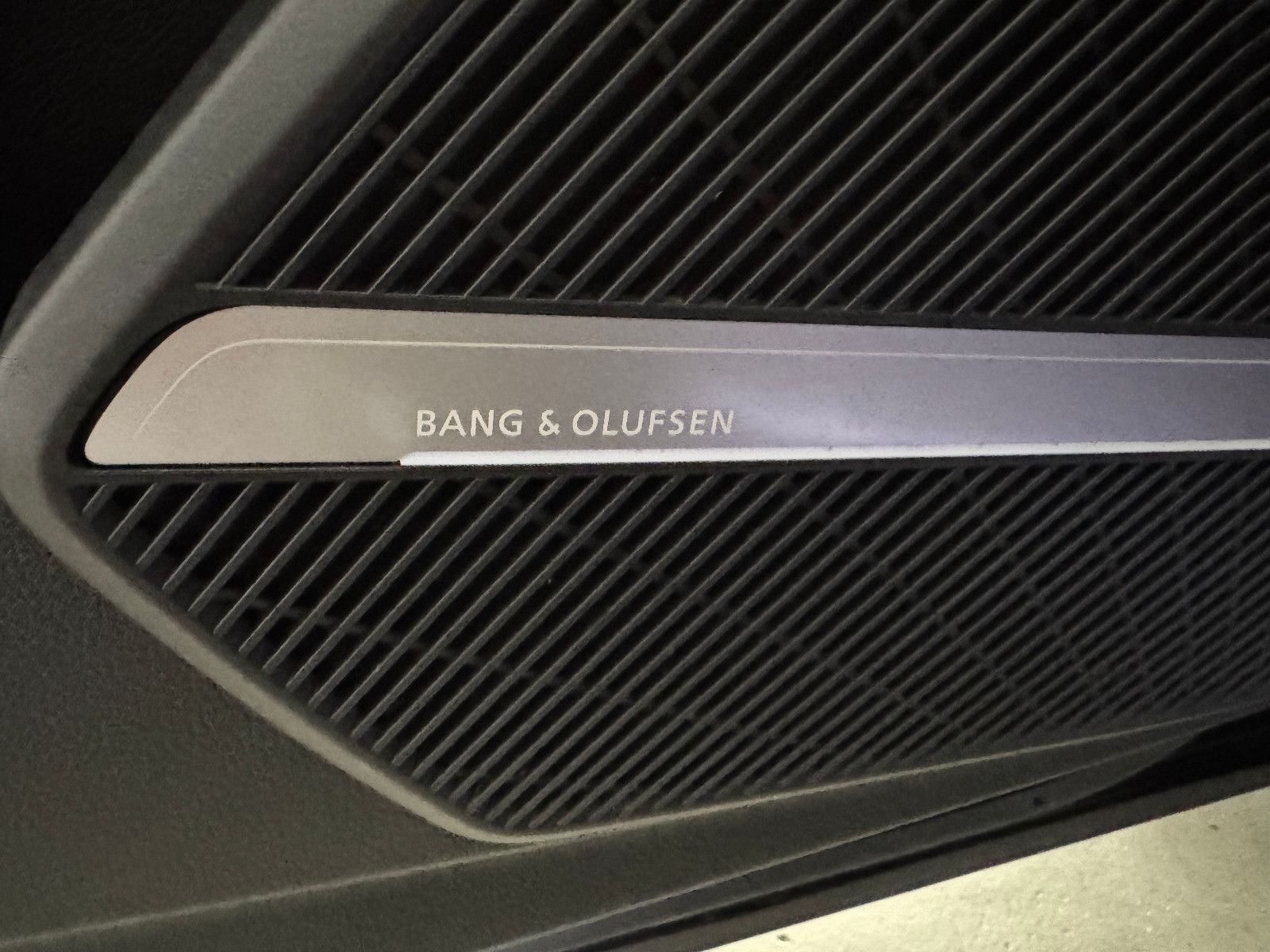 Fahrzeugabbildung Audi Q5 TDI 4X4 ADVANCED SPORT PANO MATRIX B&0 VOLL