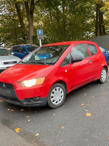 Mitsubishi Colt in Rot 