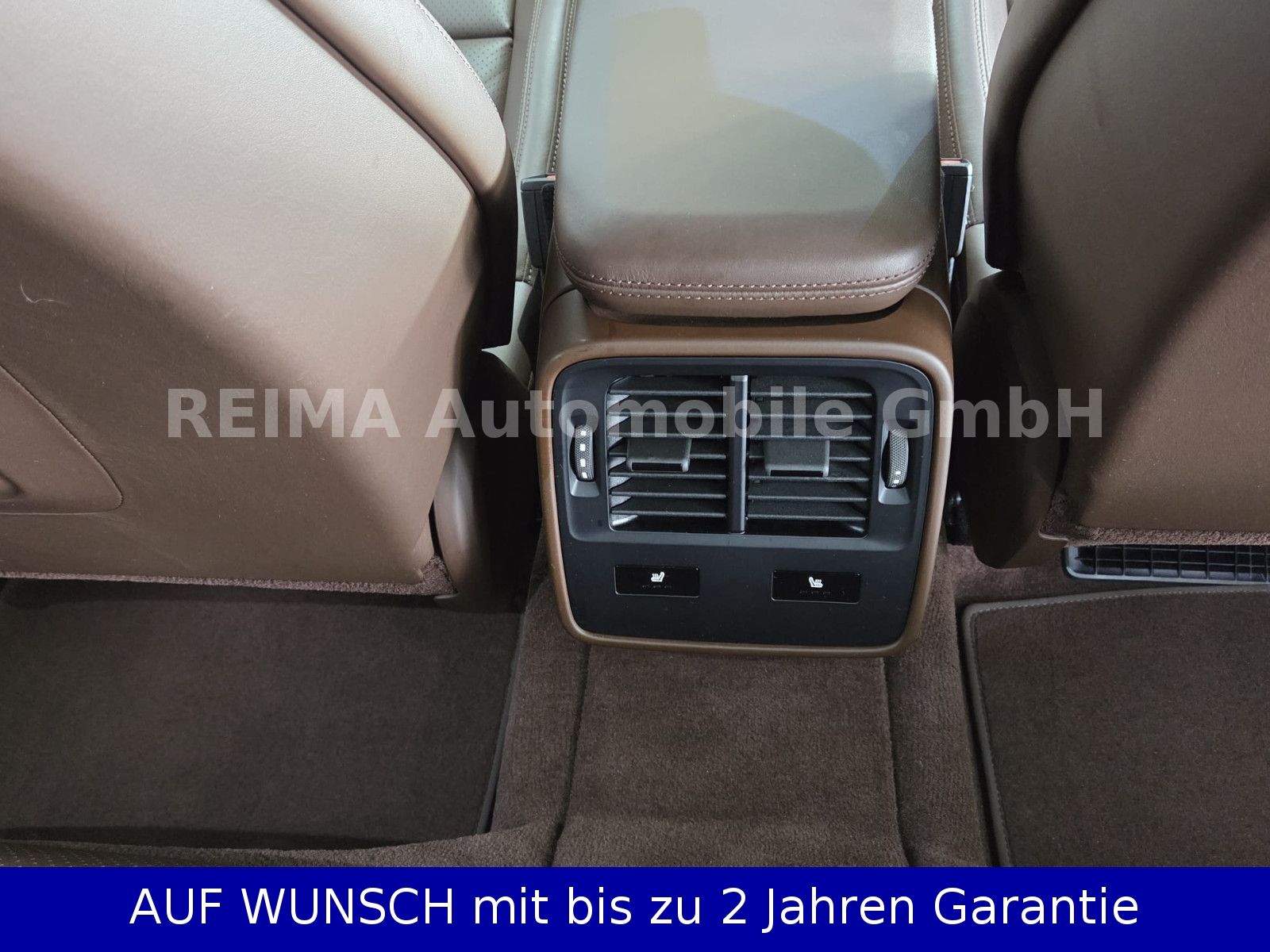 Fahrzeugabbildung Porsche Taycan Turbo 93 KWH, SOH 93,5%, LED