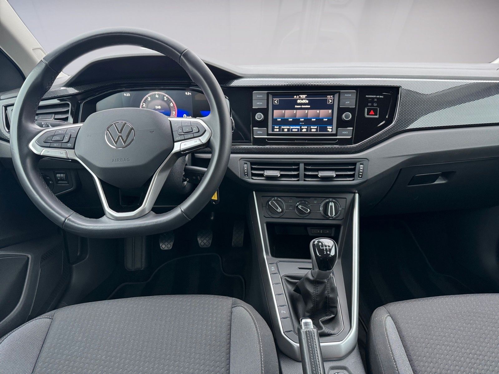 Fahrzeugabbildung Volkswagen Polo Life 1.0 MPI