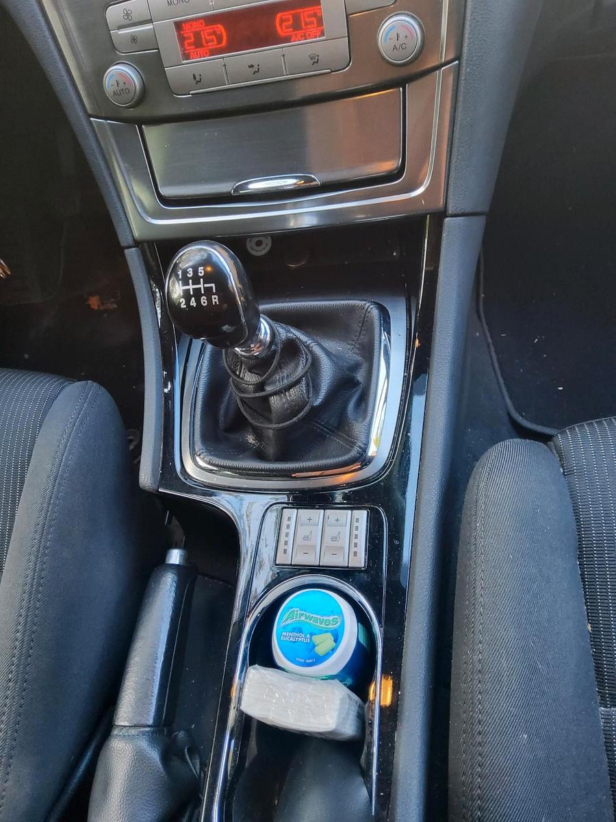 Ford Mondeo 2009 — photo 12