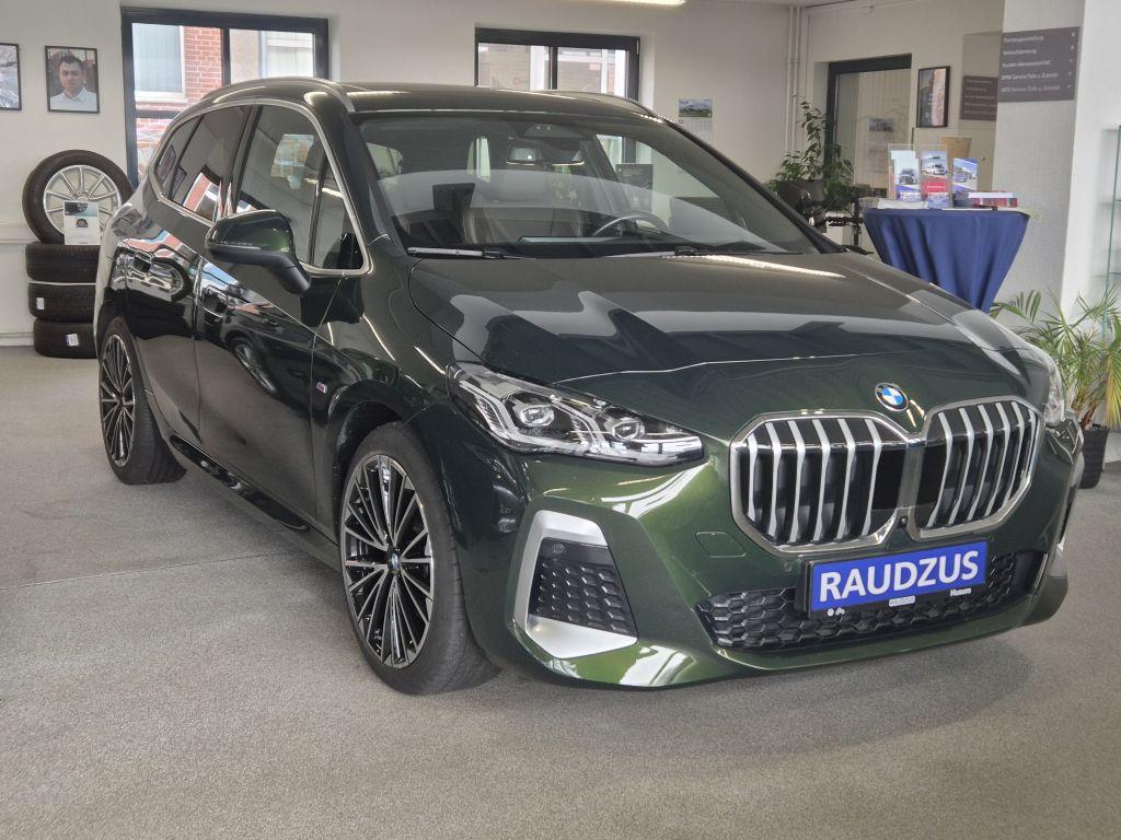 BMW 218i Active Tourer Aut. AHK + HUD+ PANO+++