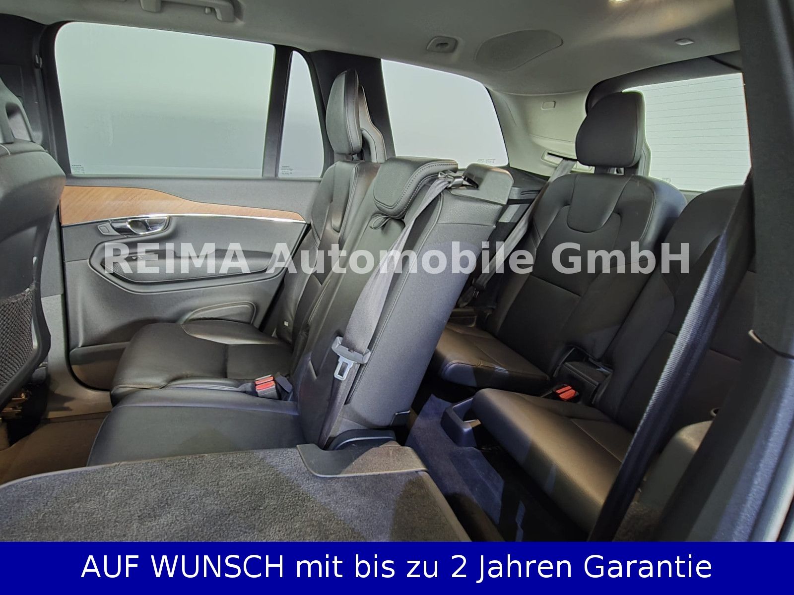 Fahrzeugabbildung Volvo XC 90 2,0 D Momentum AWD, 7 Sitzer, ACC