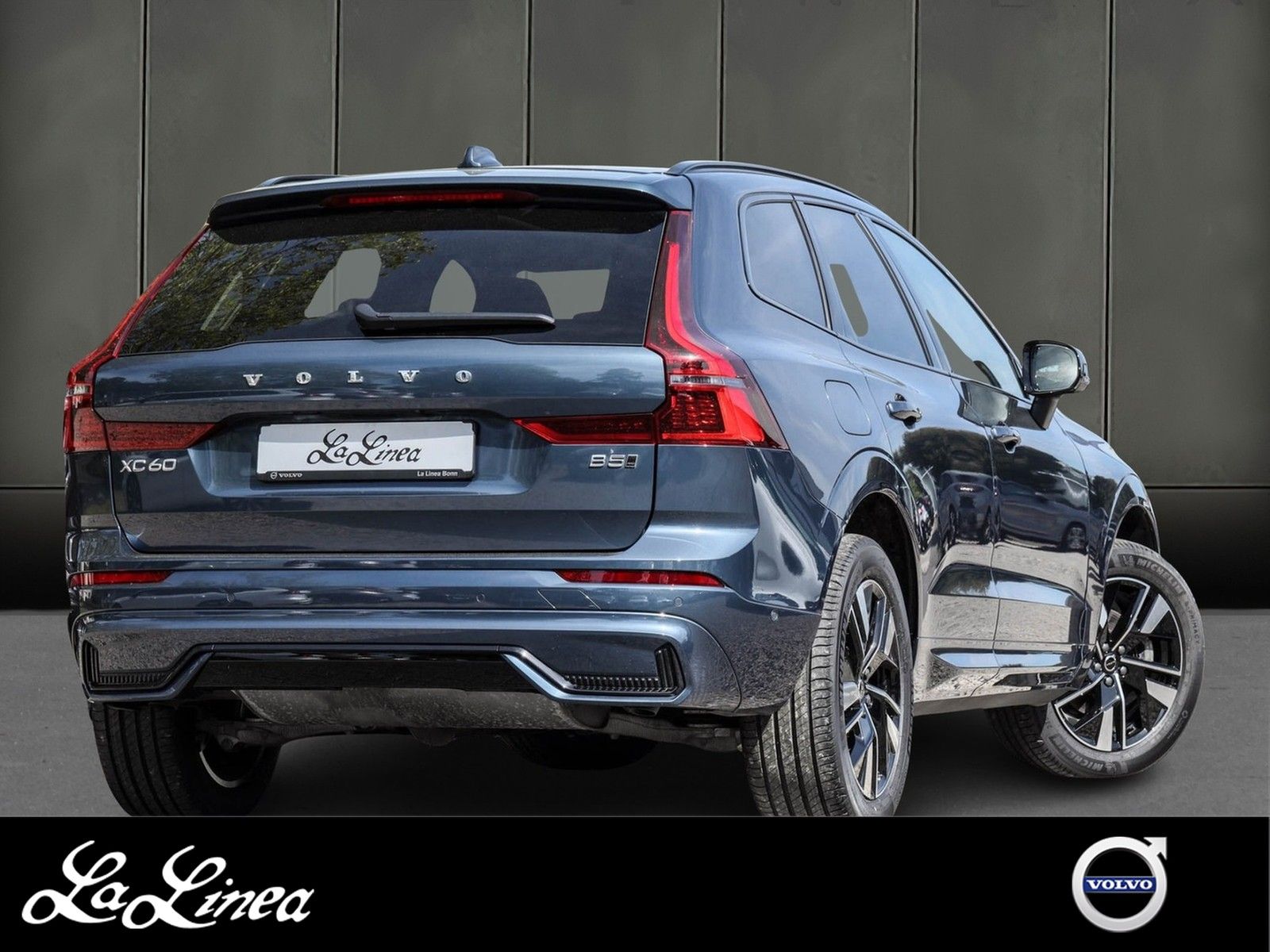Volvo XC60 B5 Aut. Plus Dark AWD Navi*PDC*LED imagem 2