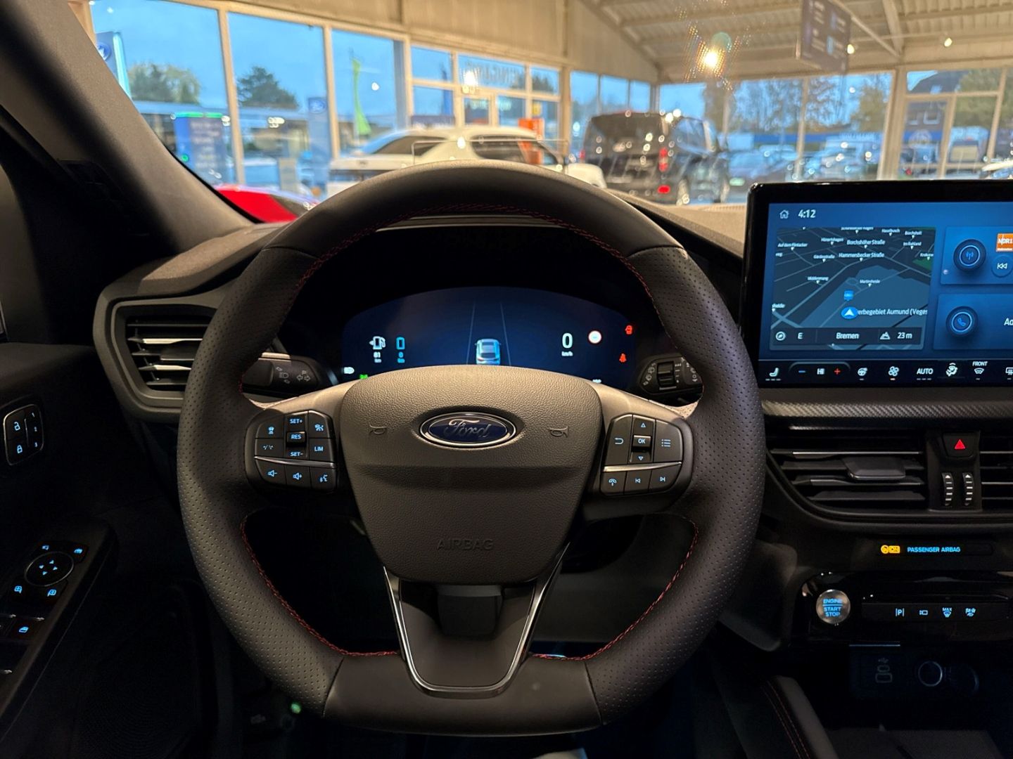 Fahrzeugabbildung Ford Kuga ST-Line X HUD AHK-klappbar El. Panodach Nav