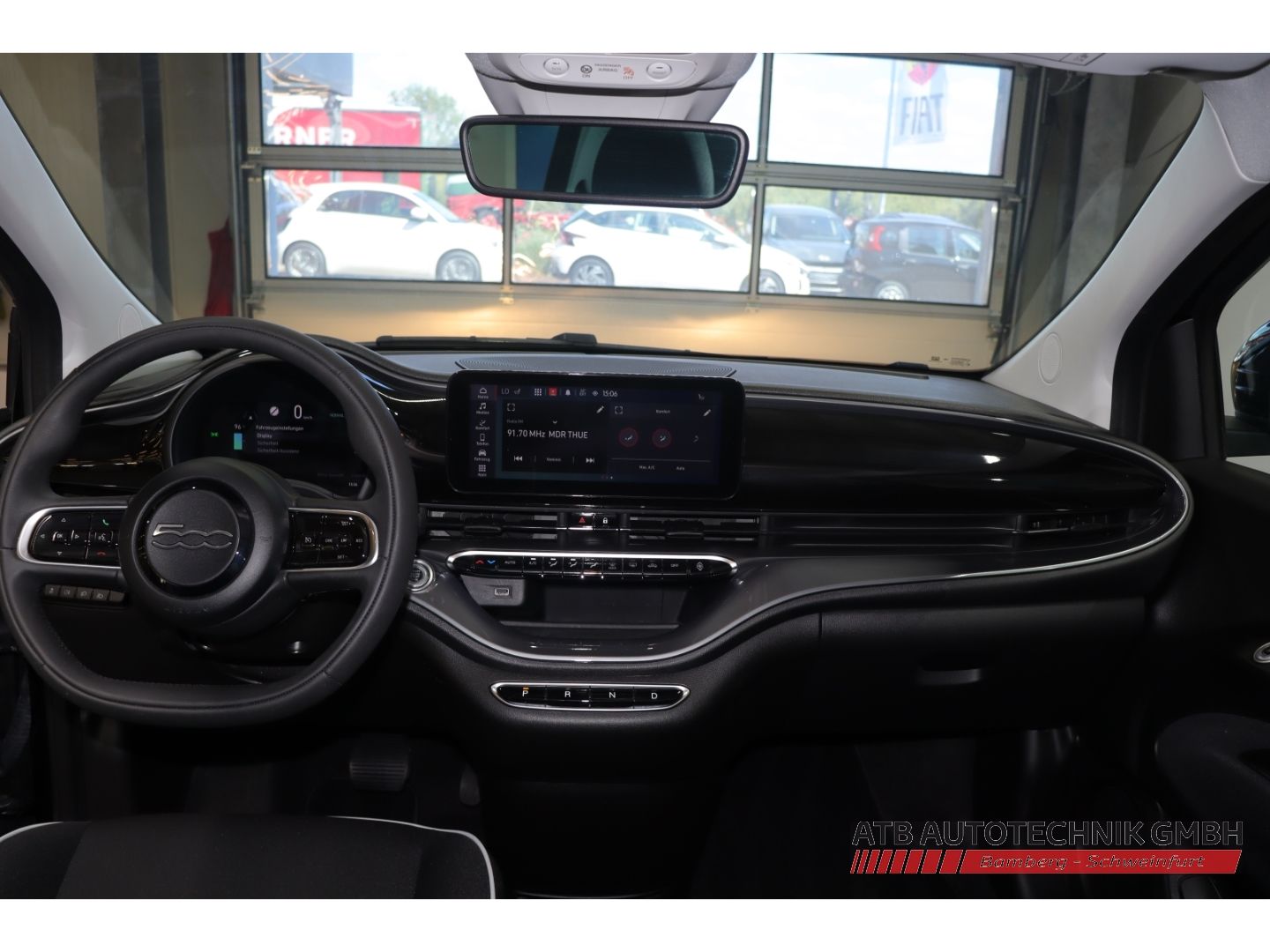 Fahrzeugabbildung Fiat 500e 42kWh Komfort- und Stylepaket SOH 95,0%