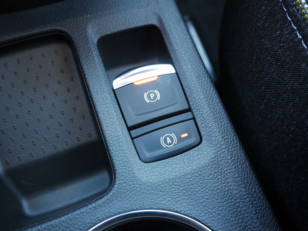 Fahrzeugabbildung Renault Captur Techno TCe 115