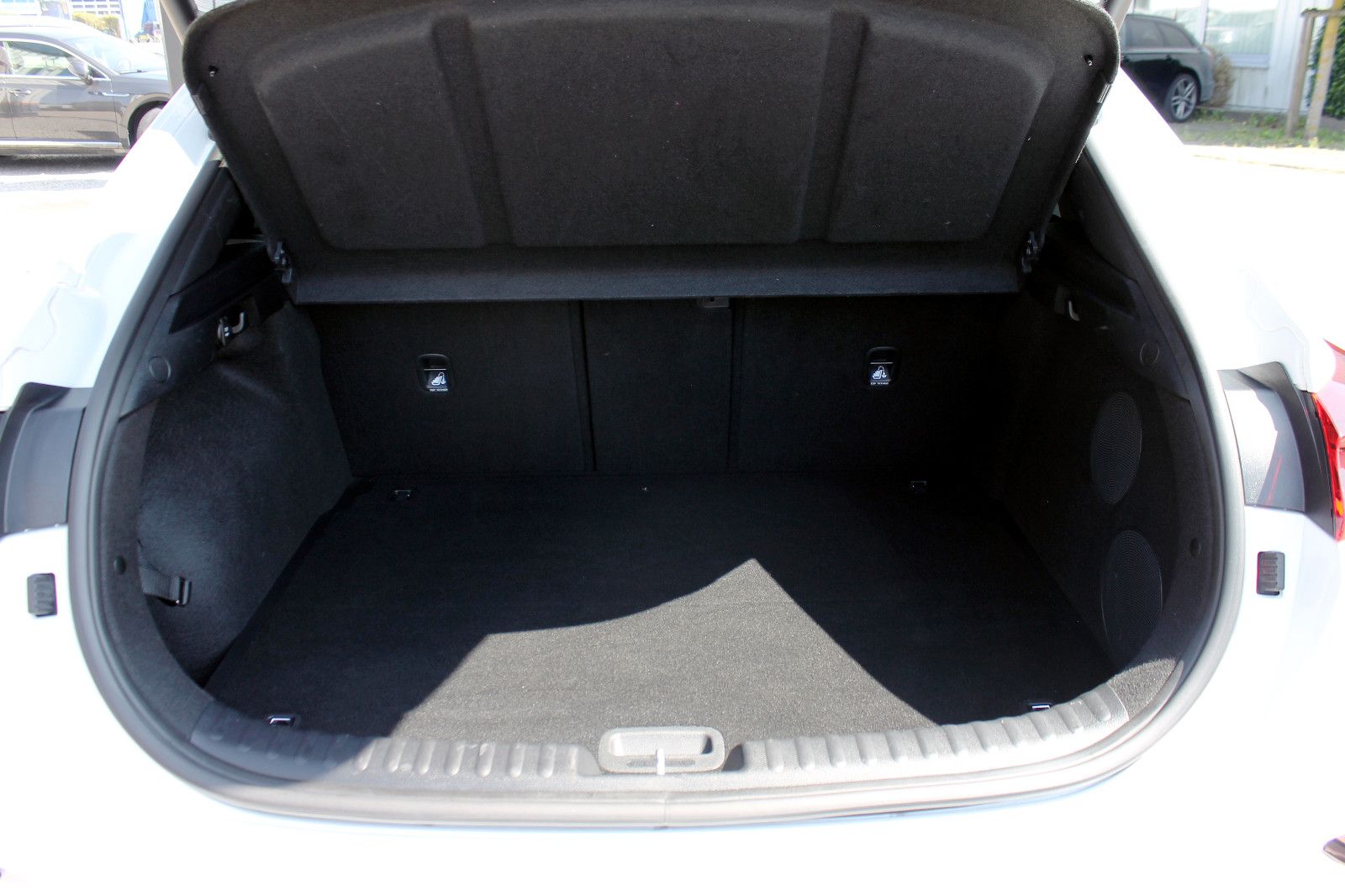 Fahrzeugabbildung Kia XCeed 1.5T-GDI Xdition LED ACC KAM PANO SHZ NAV