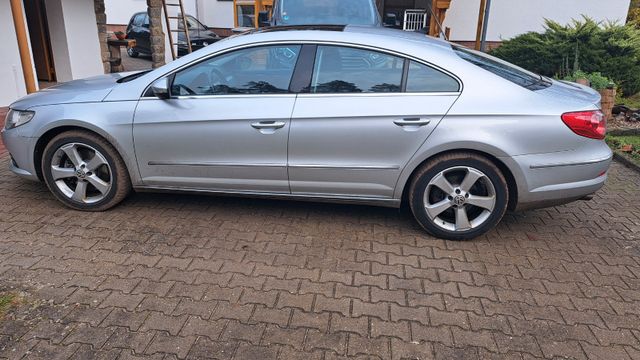 Volkswagen Passat CC 2.0 TDI -