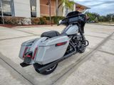 Harley-Davidson Street Glide 2025 chrome - Offers matching your search criteria