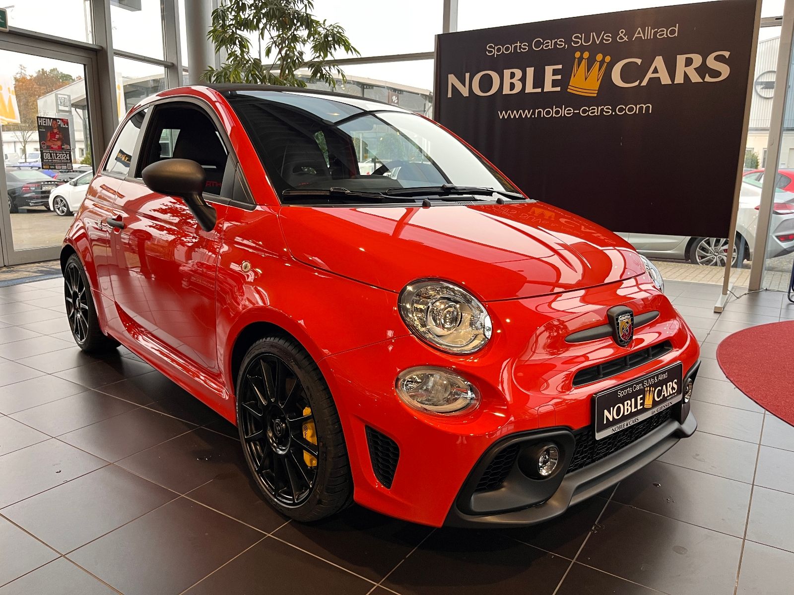 Fahrzeugabbildung Abarth 695C Competizione BEATS NAV CARPLAY