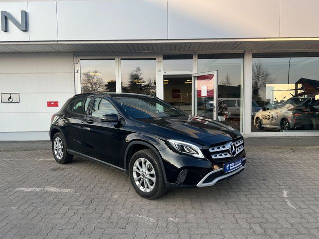 Mercedes-Benz GLA 200 d LED Scheinwerfer Navi Sitzheizung PDC