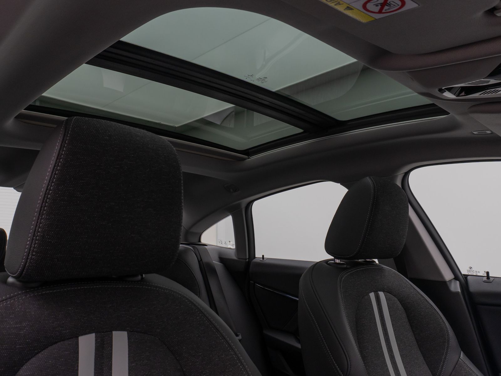 Fahrzeugabbildung BMW 220i Gran Coupé xD Sport Line HUD DAB Panorama