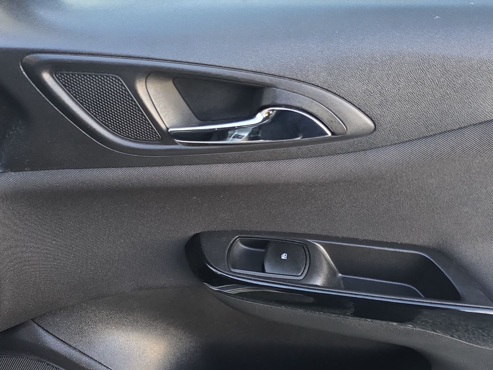 Fahrzeugabbildung Opel Corsa 1.4 Color Edition INSPEKTION TÜV NEU