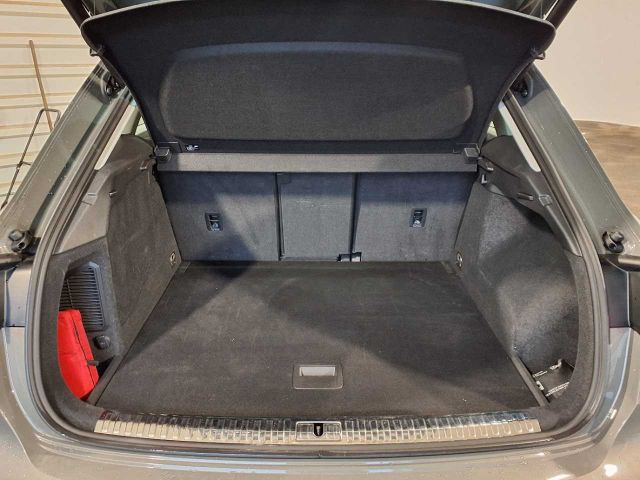 Q3 45 TFSI e S LINE S tronic LED+MMI NAVI+