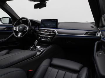 Fahrzeugabbildung BMW 540d xDr Tour M Sport Pano HUD AHK ACC 360°