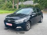 Hyundai i20, TÜV NEU, 1 HAND, SCHECKHEFTGEPFLEGT, KLIMA - Hyundai i20 Gebrauchtwagen in Lübeck
