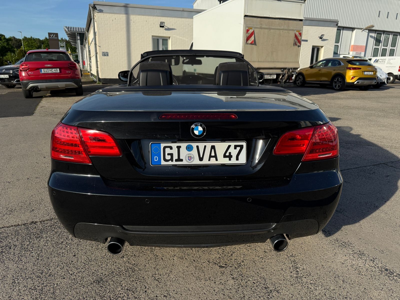 Fahrzeugabbildung BMW 335i Cabrio M-Paket H/K XENON NAVI