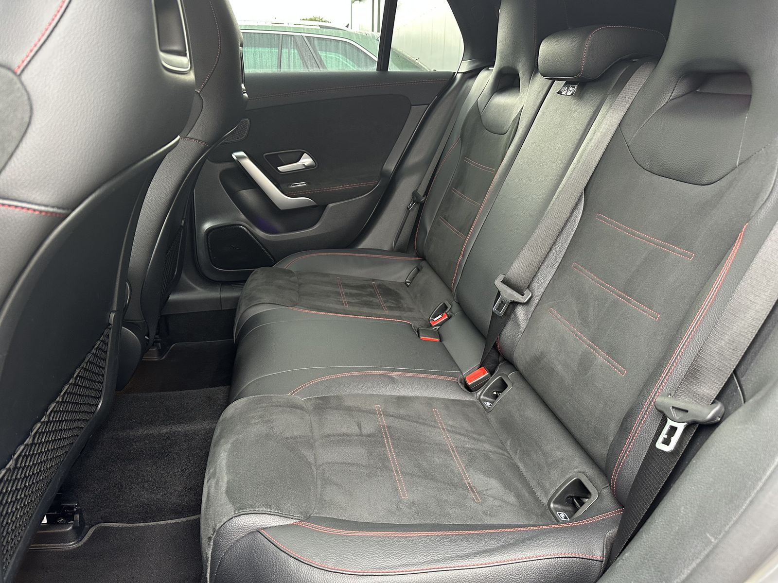 Fahrzeugabbildung Mercedes-Benz CLA 220d Shooting Brake 4Matic AMG-Line NAV+LED