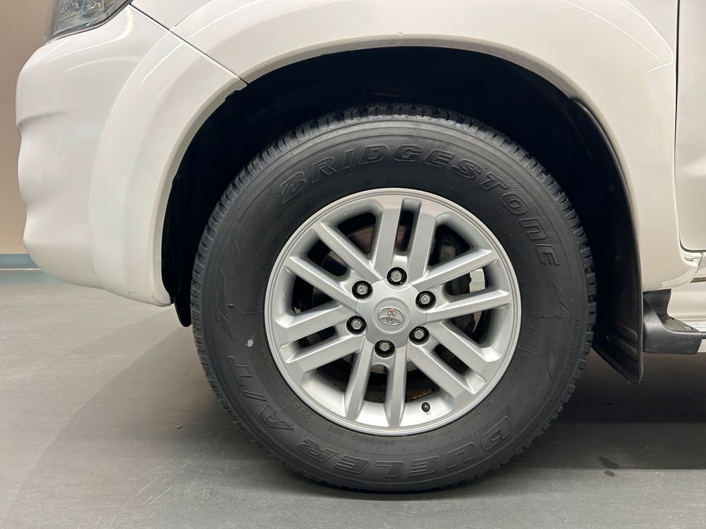 Toyota Hilux Double Cab 3.0 d 4x4 *AHK*DACHTRÄGER*NAVI*