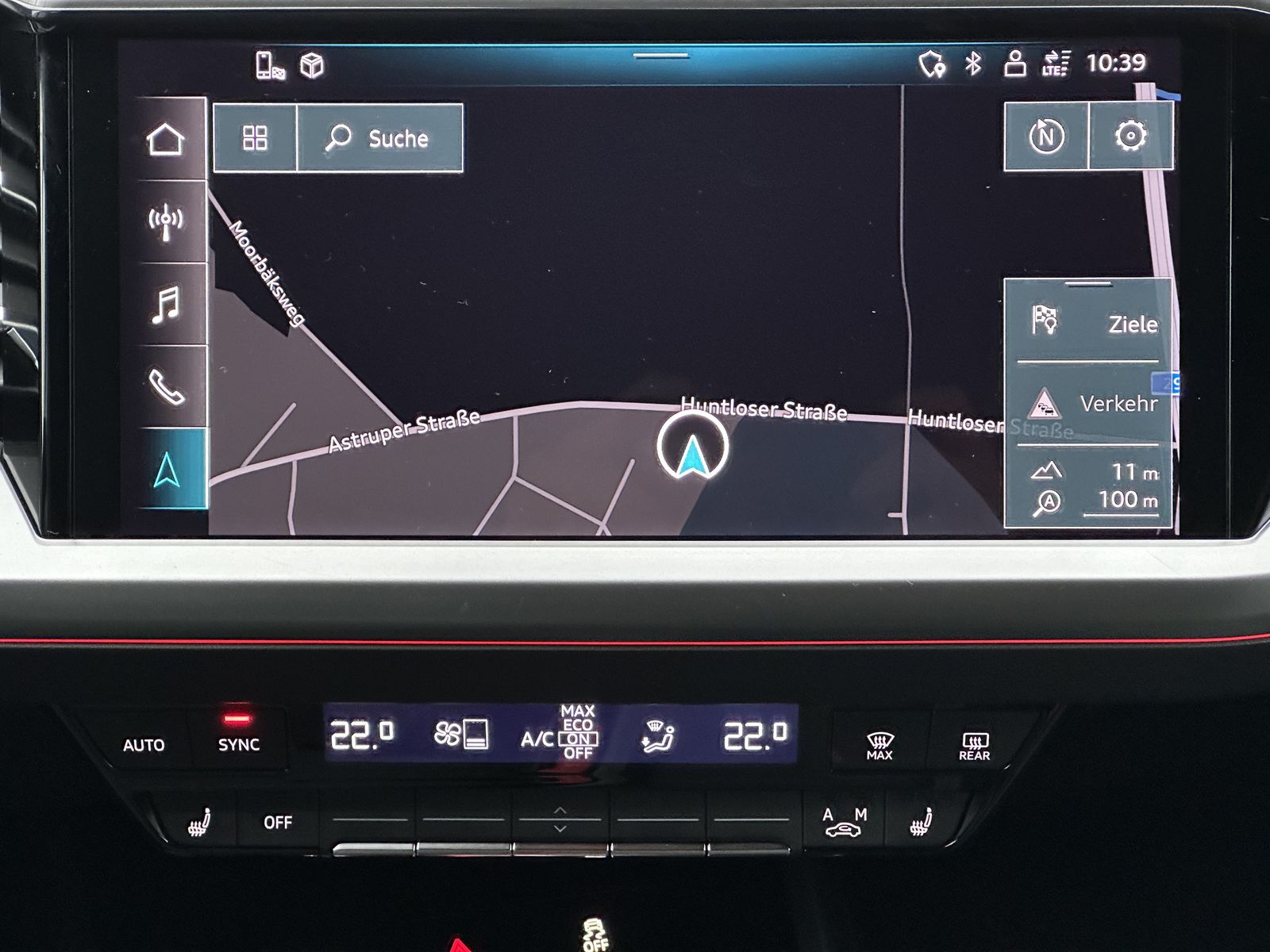 Fahrzeugabbildung Audi Q4 e-tron SpB 40 Sport NAV+MATRIX+AHK+ACC+20ZOLL