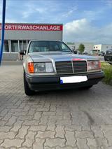 Mercedes-Benz E 230 - Mercedes-Benz mit Benzin-Antrieb: Beige, Kombi