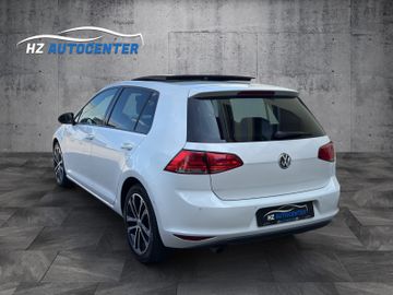 Volkswagen Golf VII Lim. 1.6 TDI DSG*PANO*XENON*PARKPILOT