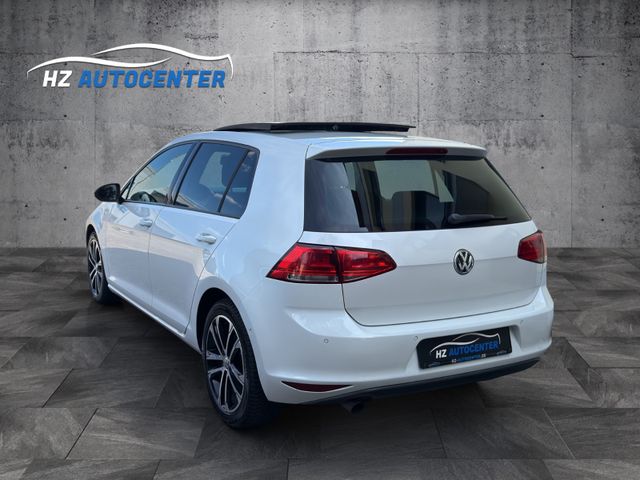 Volkswagen Golf VII Lim. 1.6 TDI DSG*PANO*XENON*PARKPILOT