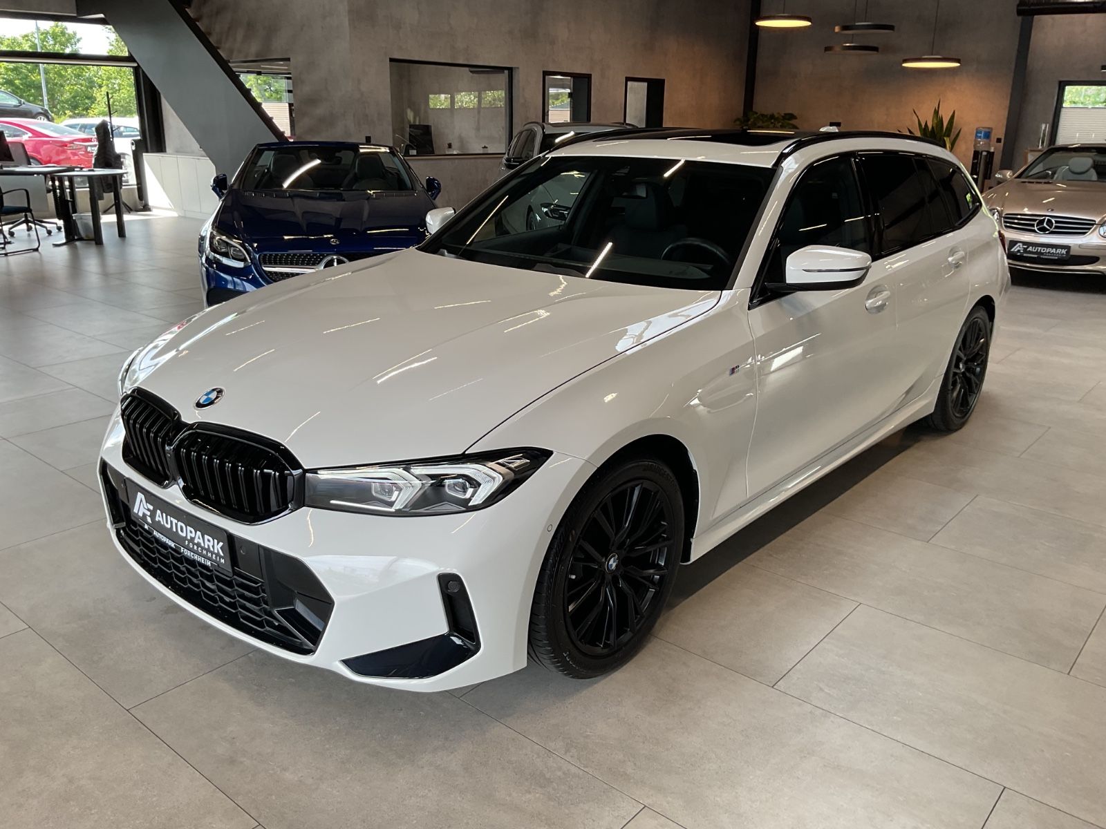 BMW 318d M Sport Leder LED Navi Pano Harman/Kardon