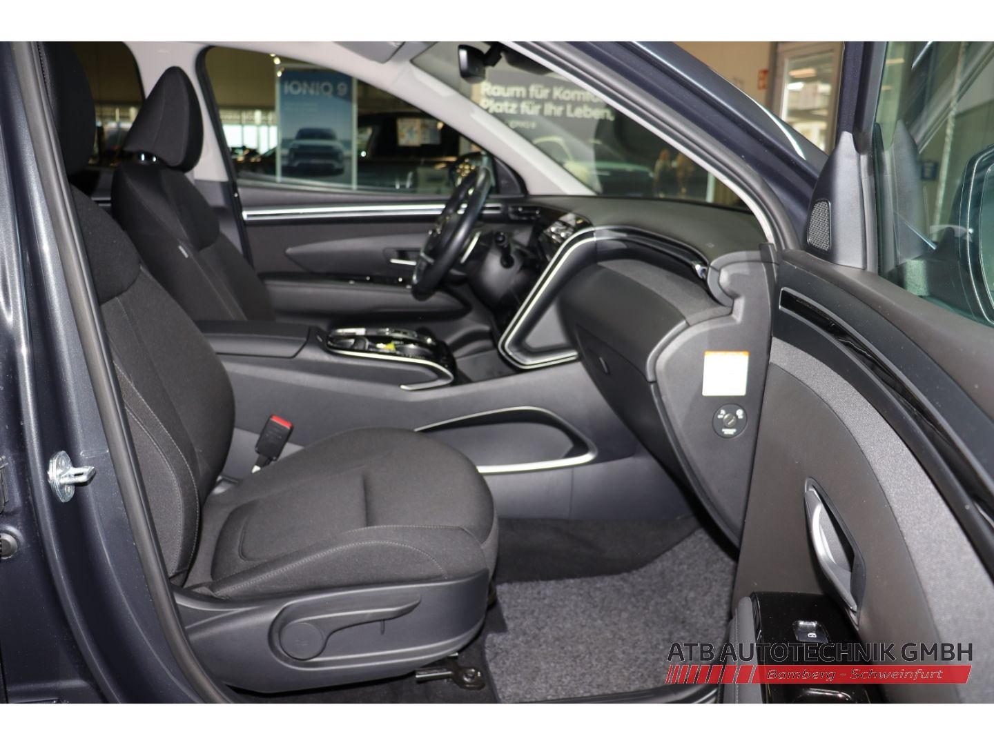 Fahrzeugabbildung Hyundai Tucson Trend Hybrid 1.6 T-GDi 2WD AHK Navi LED