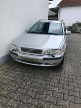 Volvo V40 2,0L Turbo 165 PS , Klima , AHK ... - gebrauchte Volvo V40 aus dem Jahr 2000